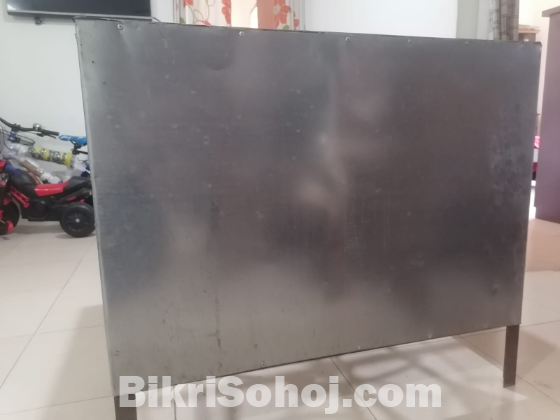 ৪ বার্নার গাসের চুলা হোটেলের জন্য।